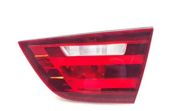 Tailgate rear/tail lights