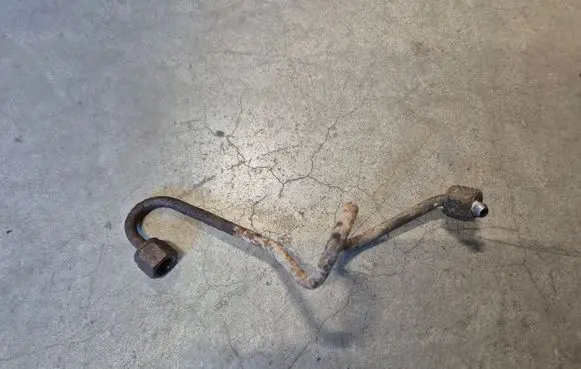 Toyota Hilux (AN10, AN20, AN30) Fuel injector supply line/pipe 