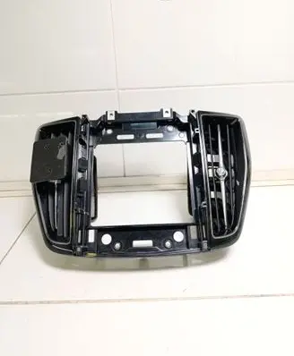 Volvo XC60 Dash center air vent grill 31477274 31477275 31417742