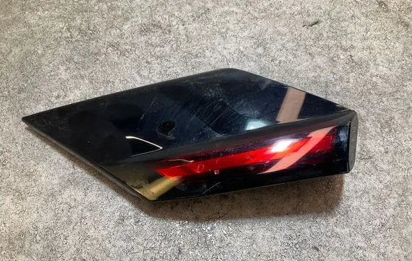 Citroen C4 III e-C4 Tailgate trim 9836327880 0022220502