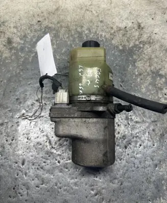Ford Focus Power steering pump 4M513K514CA