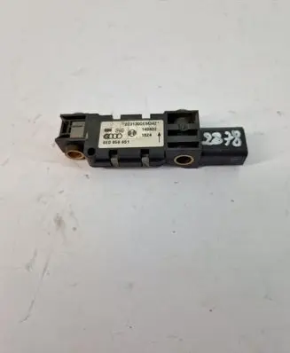 Audi A4 S4 B6 8E 8H Airbag deployment crash/impact sensor 8E0959651