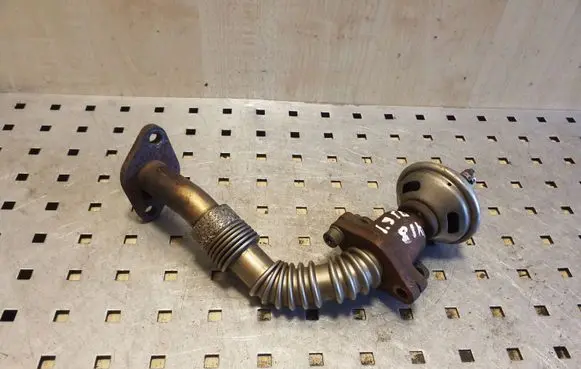 Volkswagen Sharan EGR valve 028131501E