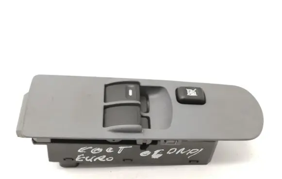 Mitsubishi Colt Electric window control switch MR587959