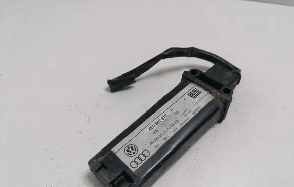 Audi A8 S8 D3 4E Tire pressure sensor 4E0907277
