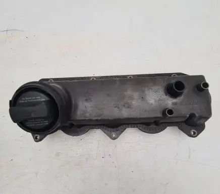 Volkswagen PASSAT B5 Rocker cam cover 038103469