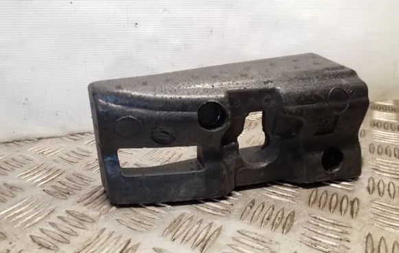 Front bumper foam support bar
