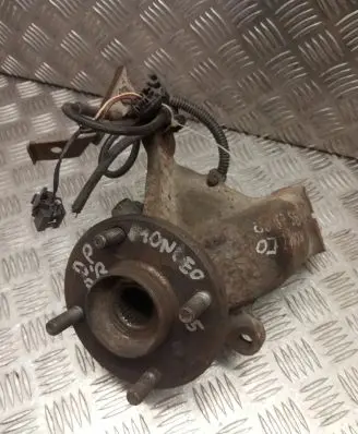 Ford Mondeo MK I Front wheel hub