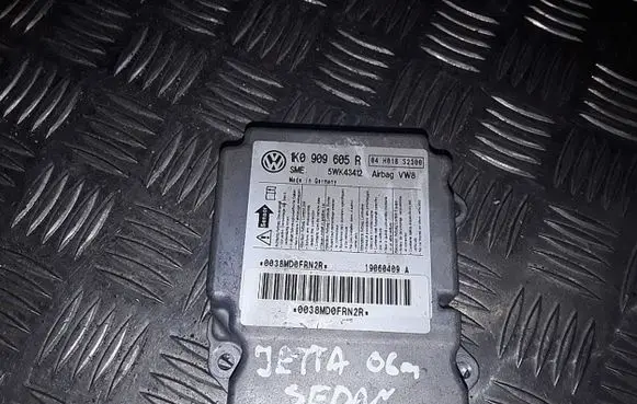 Volkswagen Jetta V Airbag control unit/module 1K0909605R