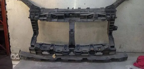 Renault Trafic III (X82) Radiator support slam panel 625001299R
