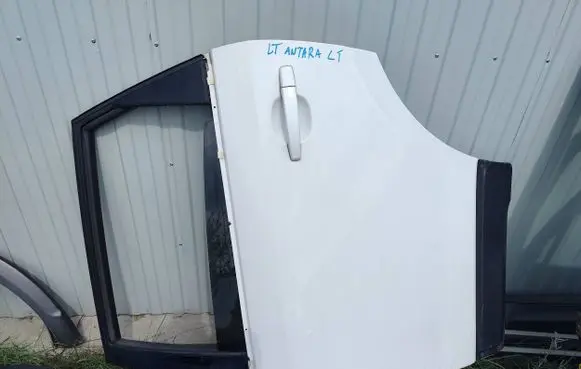 Opel Antara Rear door 