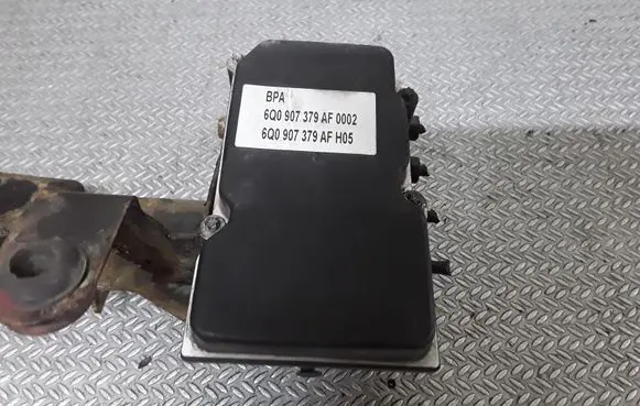 Volkswagen Polo IV 9N3 ABS Pump 6Q0907379AF 0265231712 6Q0614117S
