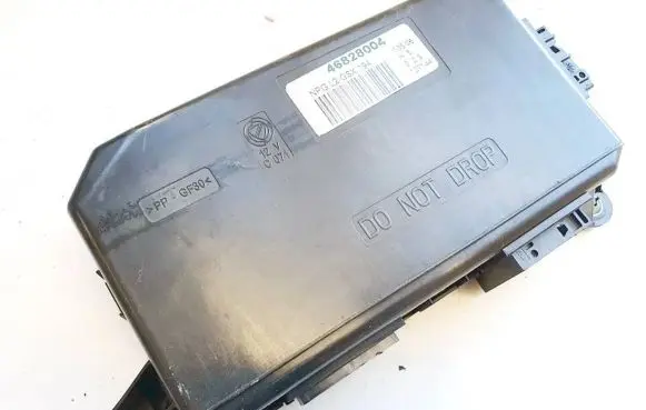 Fiat Croma Door control unit/module 46828004 npgl2gsx194