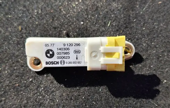 Mini One - Cooper R50 - 53 Airbag deployment crash/impact sensor 9120296 0285002082 140306
