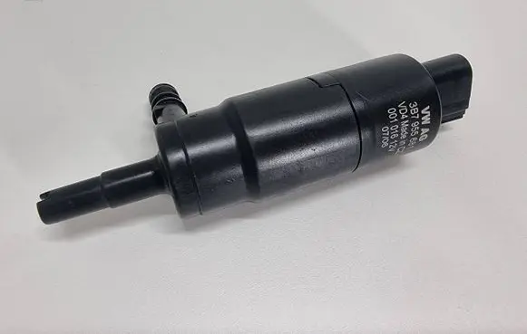 Audi A8 S8 D2 4D Headlight washer pump 3B7955681 001016