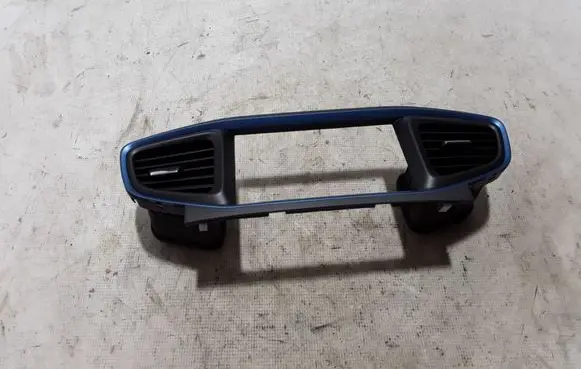 Hyundai Ioniq Dash center air vent grill 84740G2100