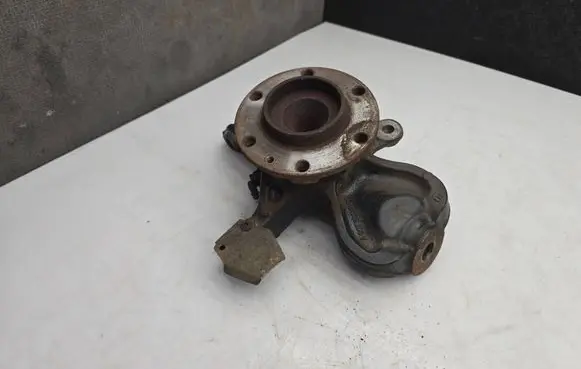 Mercedes-Benz Sprinter W907 W910 Front wheel hub A9073321400 12925