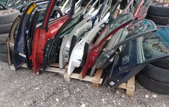 Alfa Romeo 156 Front door