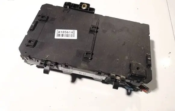 Opel Zafira B Fuse box set 13206759 5dk008669-52