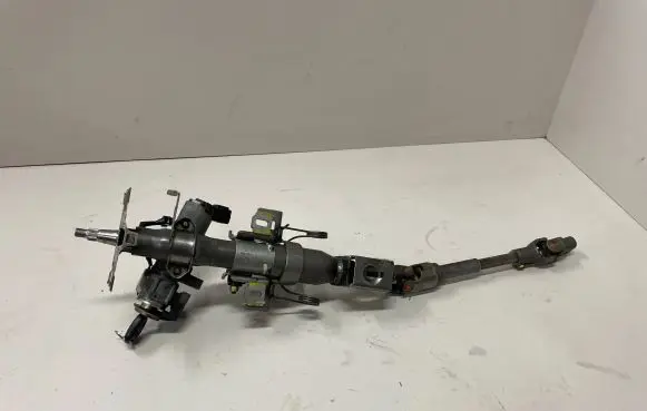 Toyota Avensis T250 Steering wheel axle N0501517 450200504