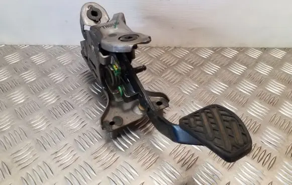 Clutch pedal