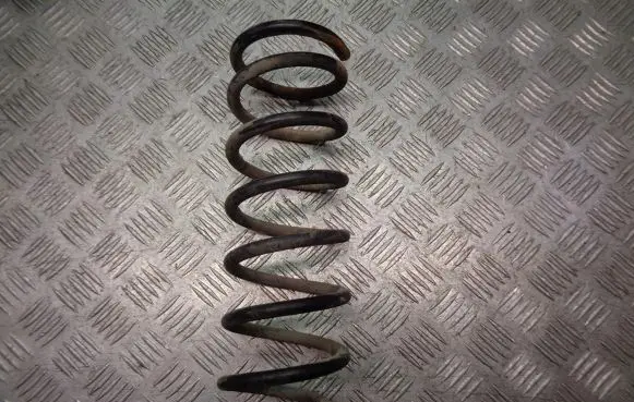Toyota Corolla Verso E121 Rear coil spring