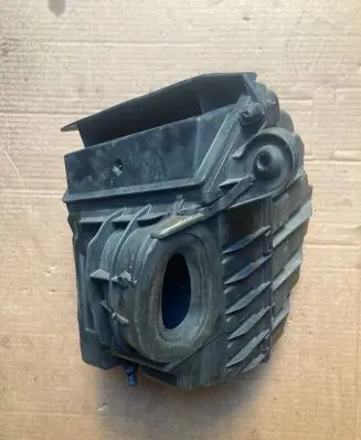 Renault Scenic III - Grand scenic III Air filter box 8200947663 1032331S03 8200820922