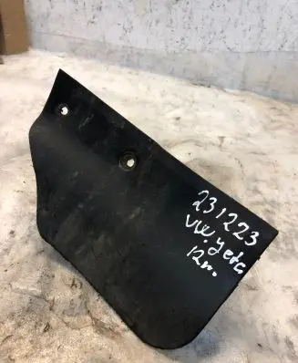 Volkswagen Jetta VI Rear mudguard 