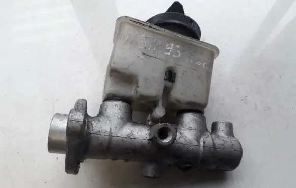 Mazda 323 F Master brake cylinder