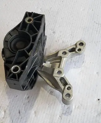 Peugeot 208 II Engine mounting bracket 9834135980