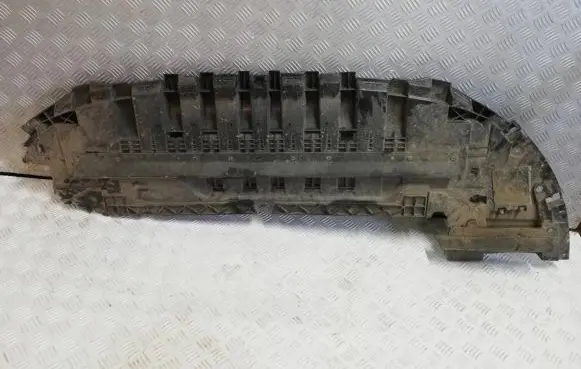 Renault Megane IV Front bumper skid plate/under tray 622355835R