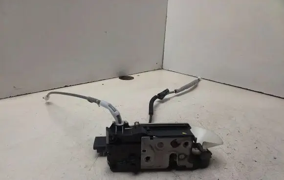 Citroen C4 II Front door lock 9685351380