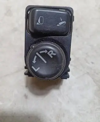 Nissan Qashqai Wing mirror switch