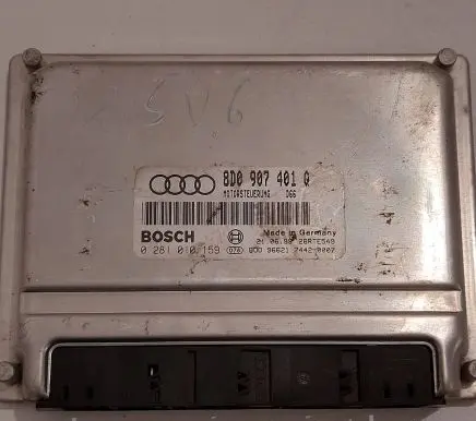 Volkswagen PASSAT B5 Engine control unit/module 28RTE549 0281010159 8D0907401Q