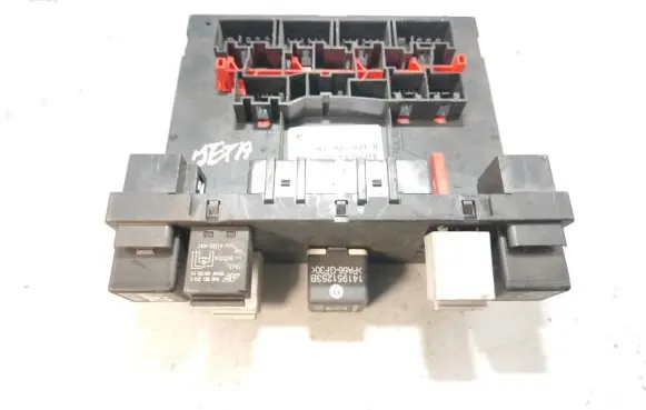 Volkswagen Touran I Comfort/convenience module 3C0937049D F005V00525 00184291