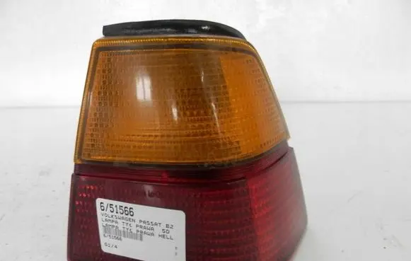 Volkswagen PASSAT Rear/tail lights 321945112T