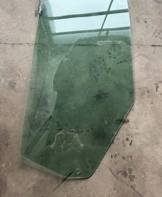 Fiat Ducato Front door window glass four-door 