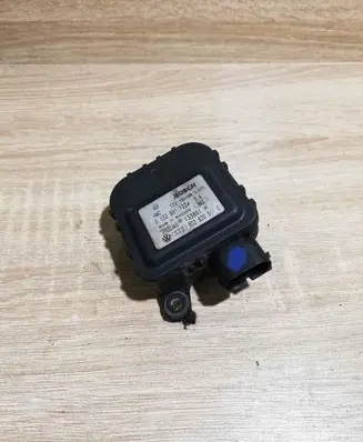 Audi A3 S3 8L Air flap motor/actuator 0132801122