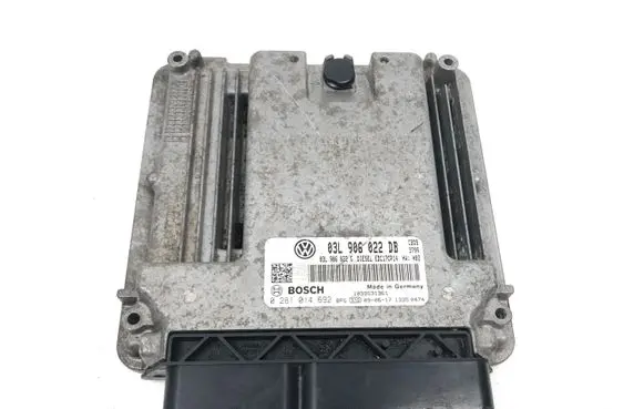 Volkswagen Golf VI Engine control unit/module 03L906022DB 03L906022G 0281014692
