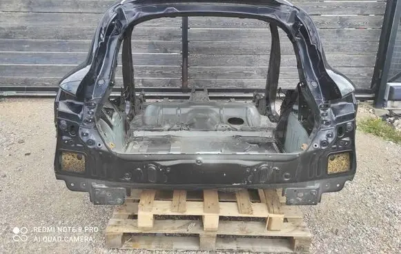 Renault Clio IV Rear quarter panel PASTYLNY TEGNE