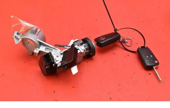 Opel Mokka Ignition lock 4121694