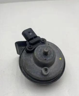 BMW 1 F20 F21 Horn signal 6033FB2372 090318L7C 6033FB2387