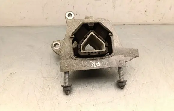 Citroen C4 III e-C4 Engine mount bracket 9826551380 V105030101 V105010101