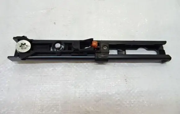 DS Automobiles 7 Crossback Seat belt adjustment rail 9824600080