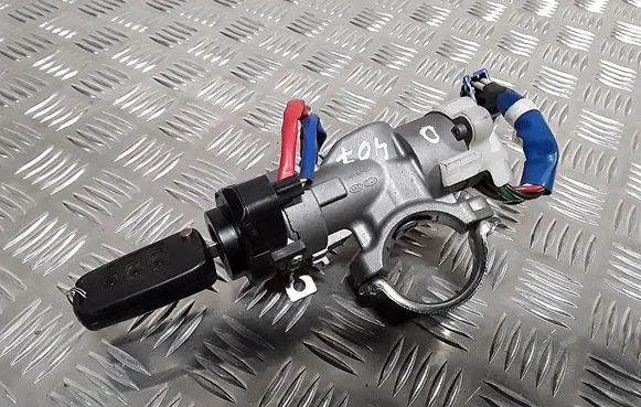 Hyundai i30 Ignition lock fdzdc2