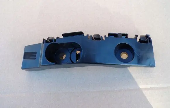 Dodge Durango III Front bumper mounting bracket 68191930AE
