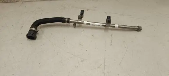 Coolant pipe/hose