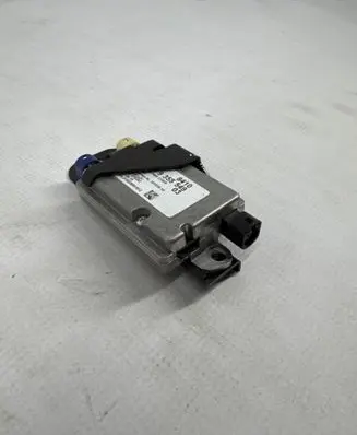 BMW 4 F32 F33 USB control unit 9355549 19163010 815026991812