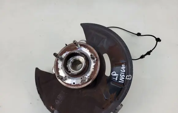 Opel Insignia B Front wheel hub 13507016