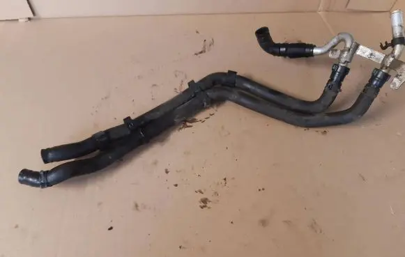 Jaguar XE Heater radiator pipe/hose 